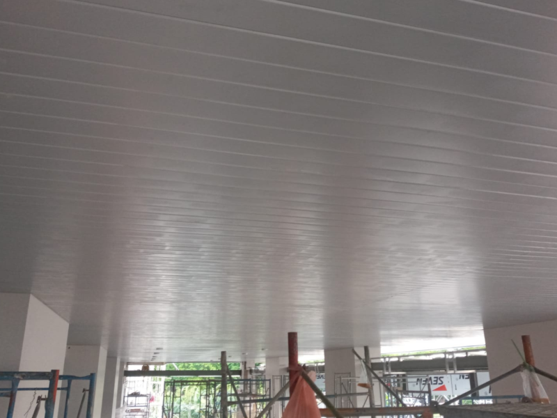 PANELLUX LINEAR CEILING  200R